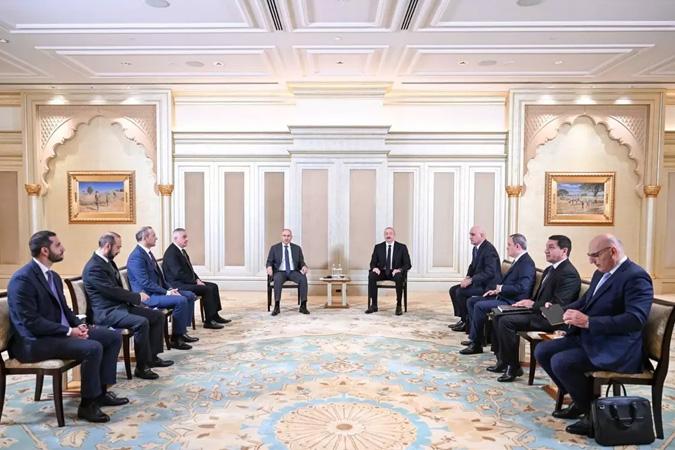 Aliyev ve Painyan'dan Abu Dabi'de Bar Grmesi