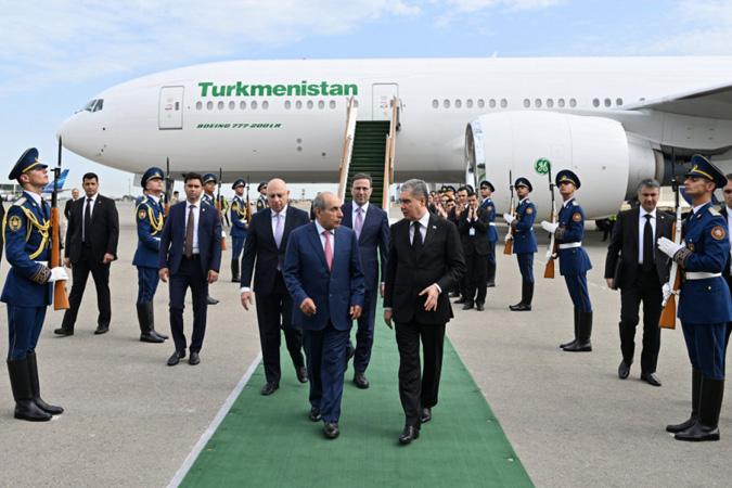Trkmenistan Halk Maslahaty Bakan Azerbaycan'a geldi