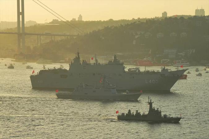 TCG Anadolu Zafer Yolculuuna Yelken At