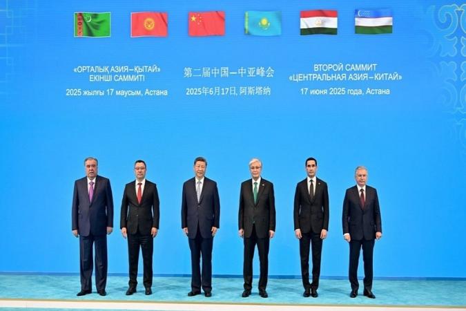 Komuluk Balar Gleniyor: Krgzistan Tarihi Anlamay Kabul Etti
